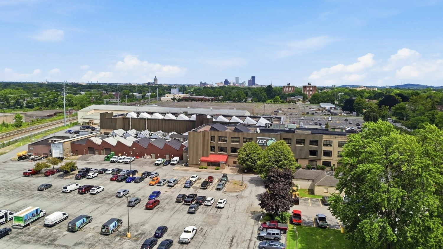 400 West Ave