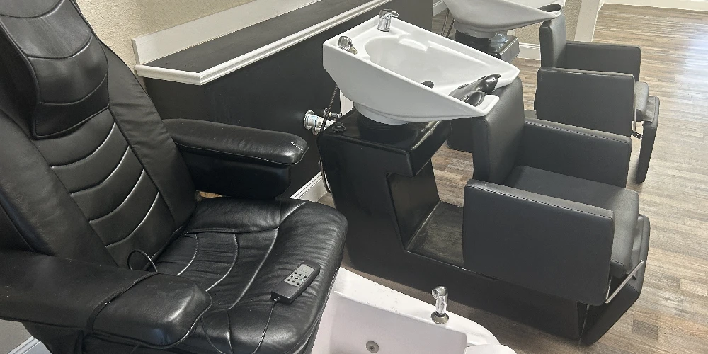 Day Spa Hair Salon with excess land