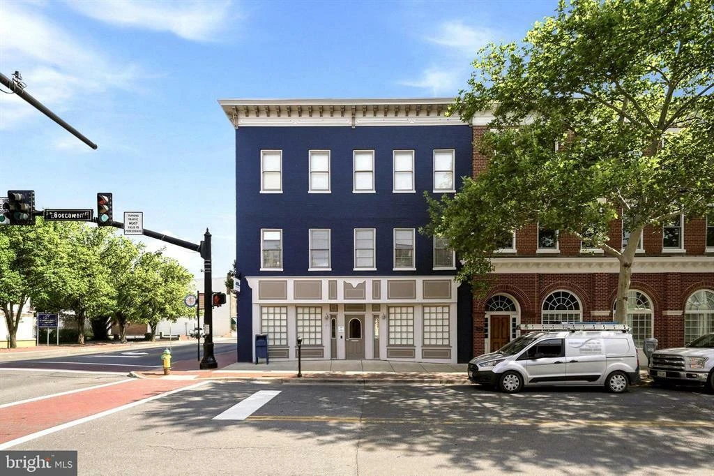 Income-Producing Renovated Mixed Use Property in Downtown Winchester