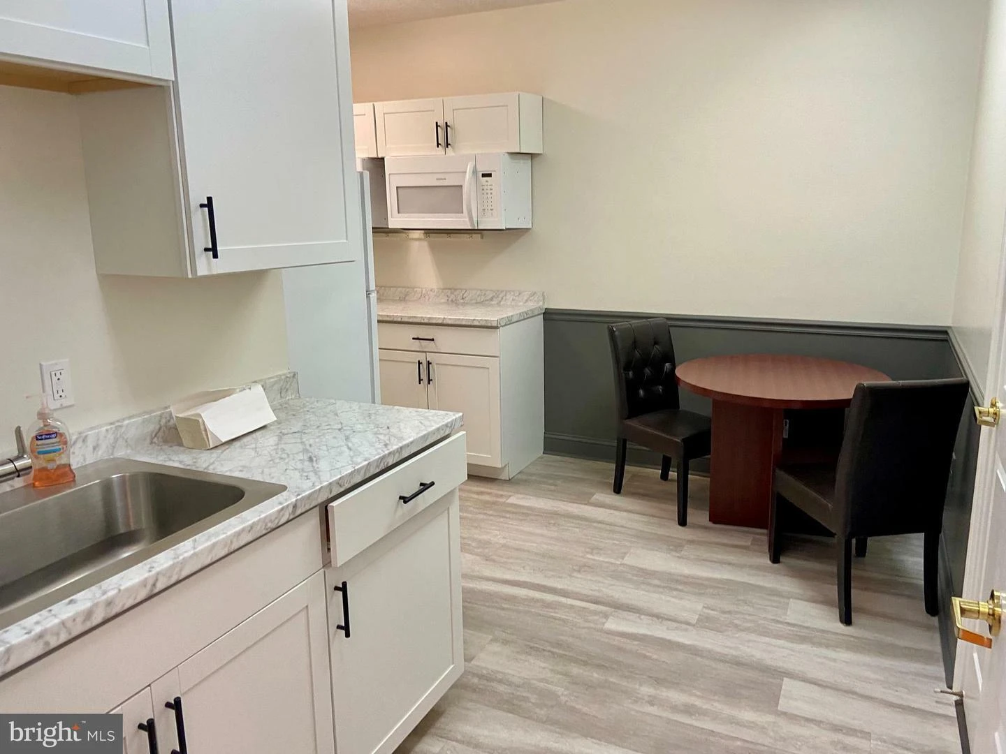Income-Producing Renovated Mixed Use Property in Downtown Winchester
