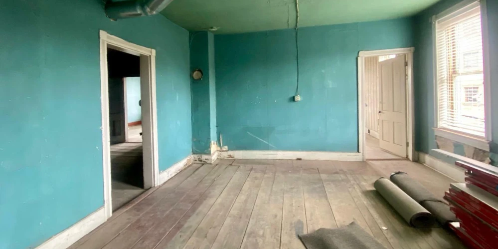 Income-Producing Renovated Mixed Use Property in Downtown Winchester