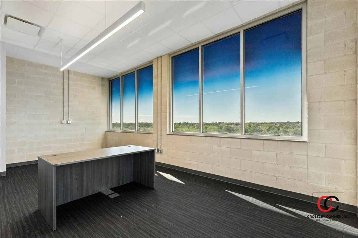 211 S Brown St, Round Rock, TX for sale