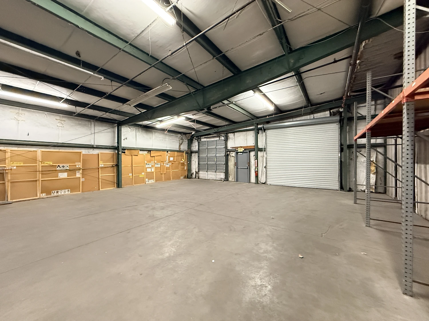 Stand Alone Warehouse Near Polk Parkway