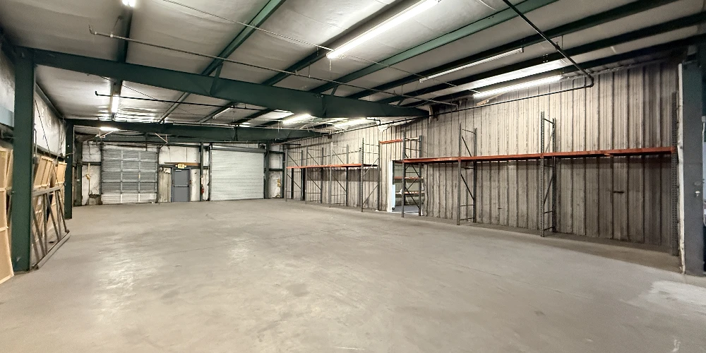 Stand Alone Warehouse Near Polk Parkway