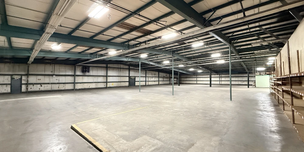 Stand Alone Warehouse Near Polk Parkway
