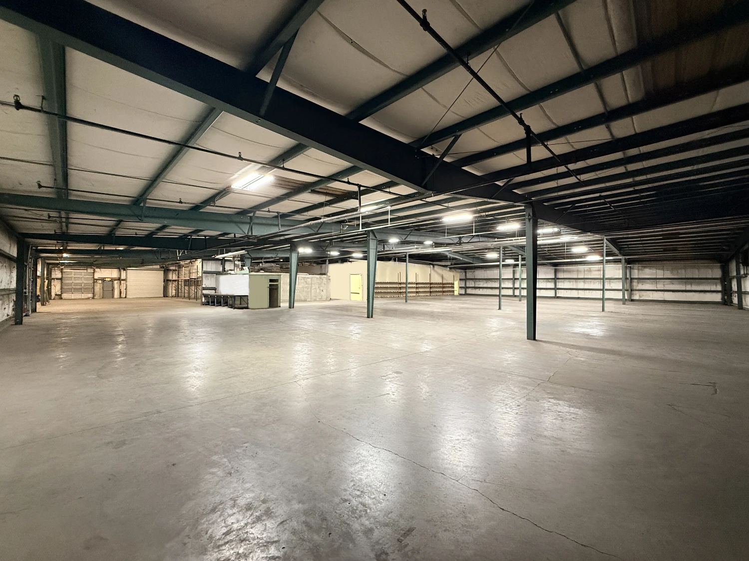 Stand Alone Warehouse Near Polk Parkway