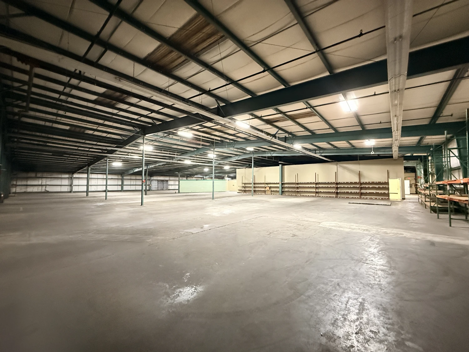 Stand Alone Warehouse Near Polk Parkway