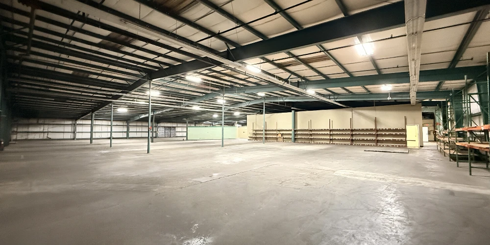 Stand Alone Warehouse Near Polk Parkway