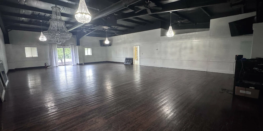 3,200 SQ FT Flex Space Near HWY 76- I-85- Pendleton