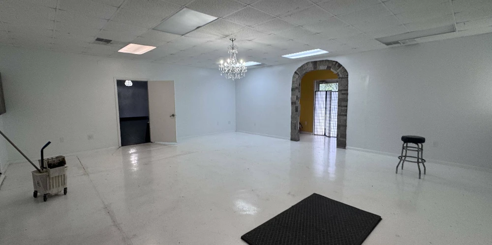 3,200 SQ FT Flex Space Near HWY 76- I-85- Pendleton