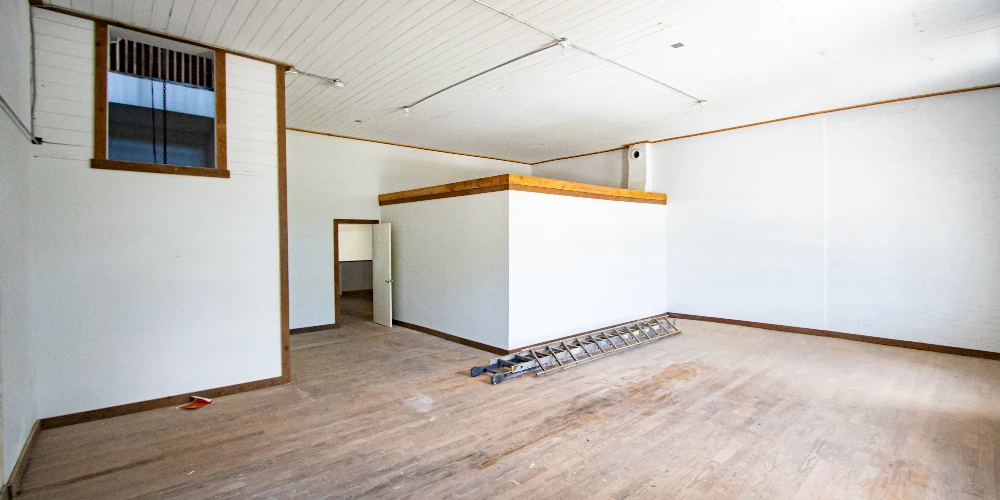 Multi Story Building in Downtown Walhalla- Over 16K SQ FT
