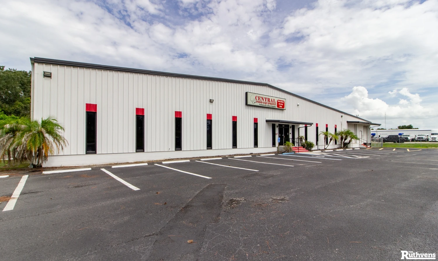 Stand Alone Warehouse Near Polk Parkway
