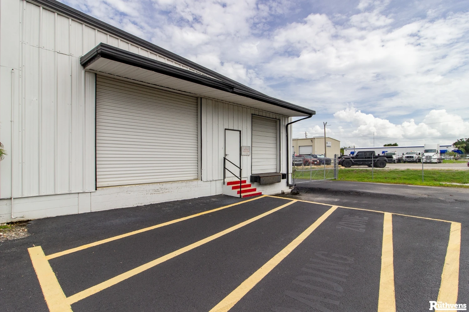 Stand Alone Warehouse Near Polk Parkway