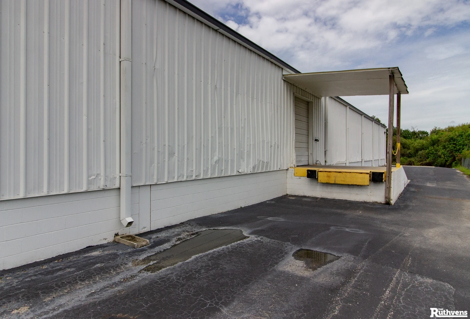 Stand Alone Warehouse Near Polk Parkway