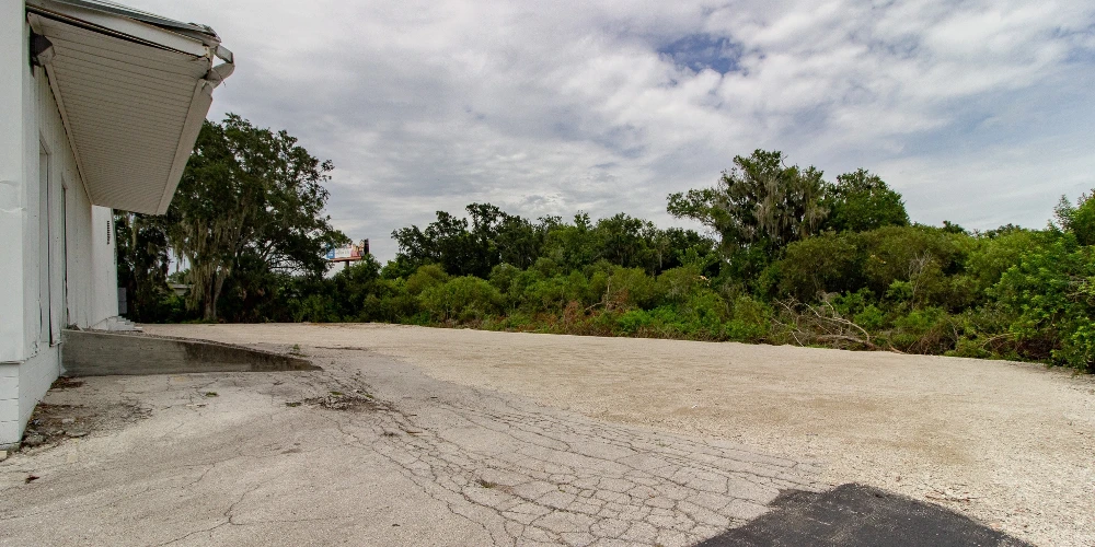 Stand Alone Warehouse Near Polk Parkway