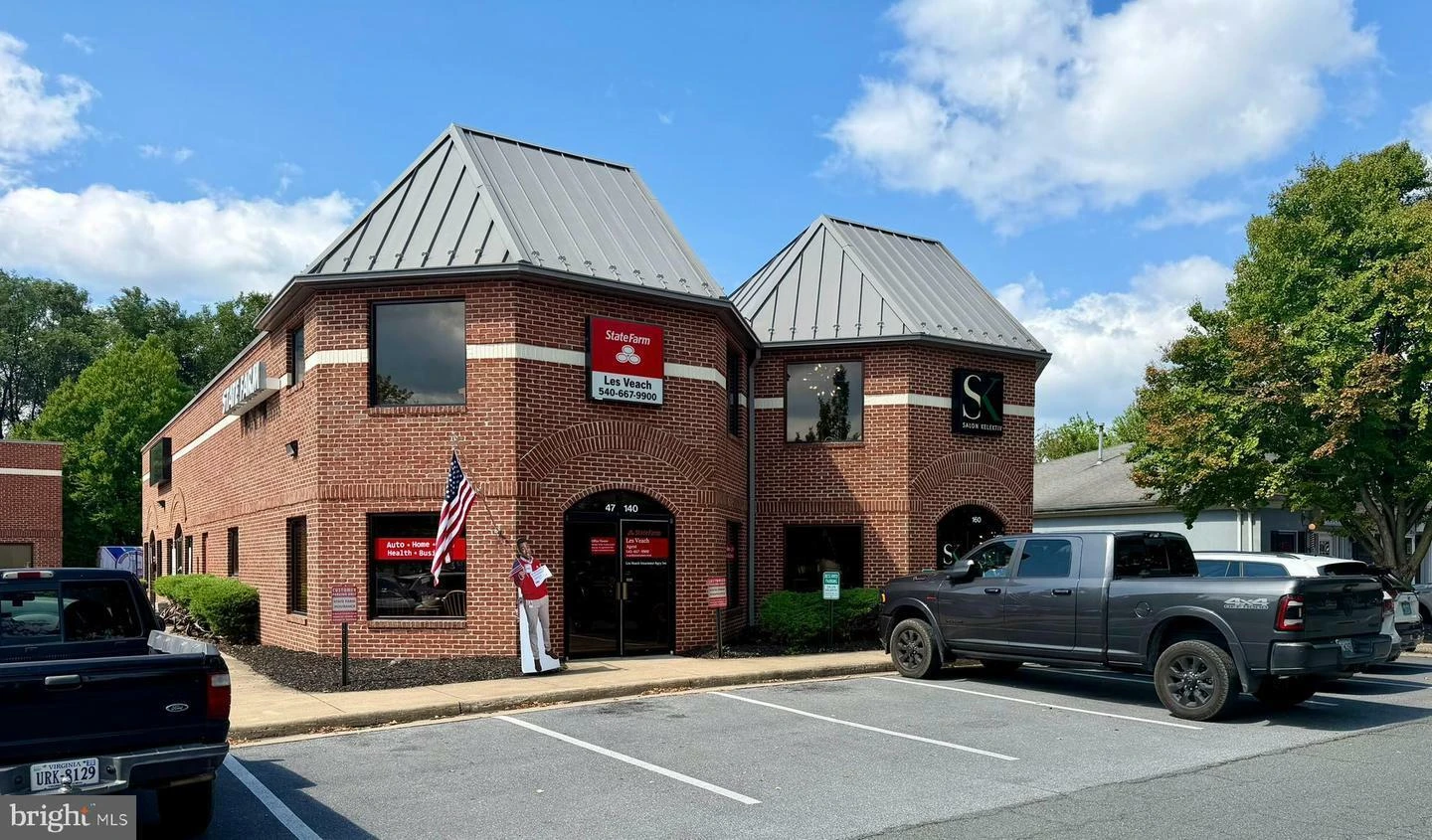 Fully Leased Multi-Tenant Commercial Asset in Excellent Winchester Location