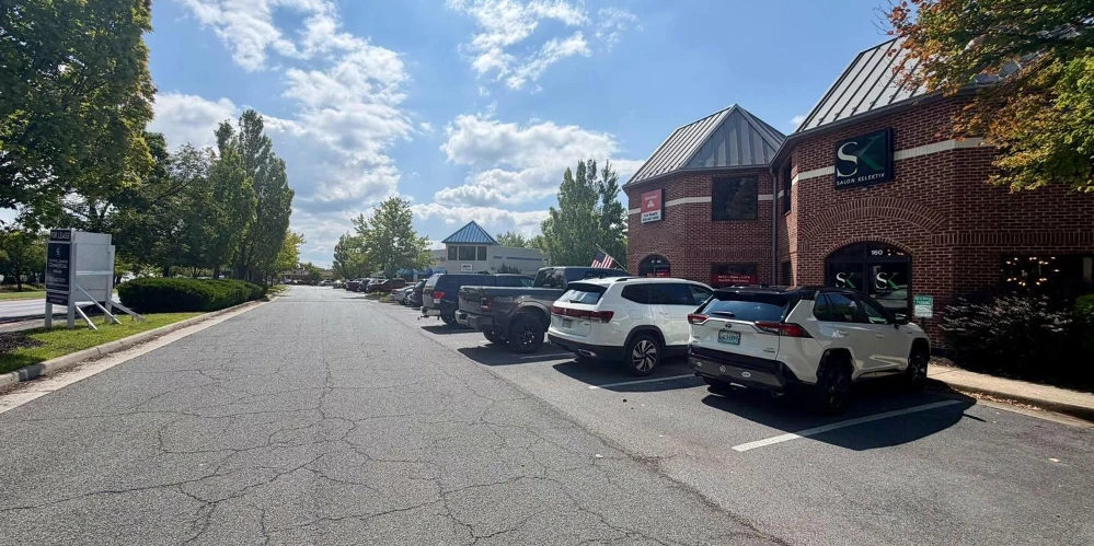 Fully Leased Multi-Tenant Commercial Asset in Excellent Winchester Location