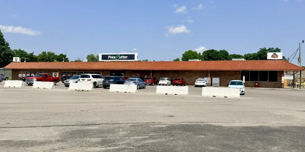 Villa Shopping Center