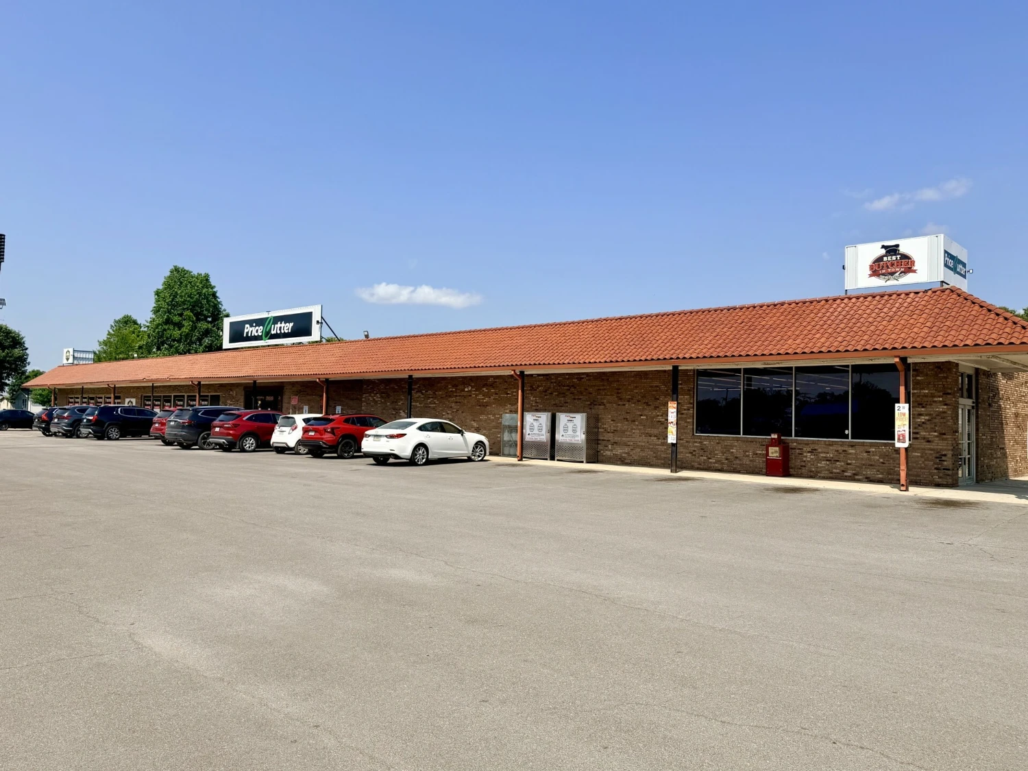 Villa Shopping Center