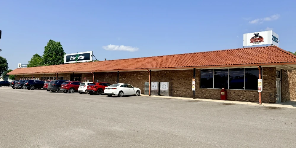 Villa Shopping Center