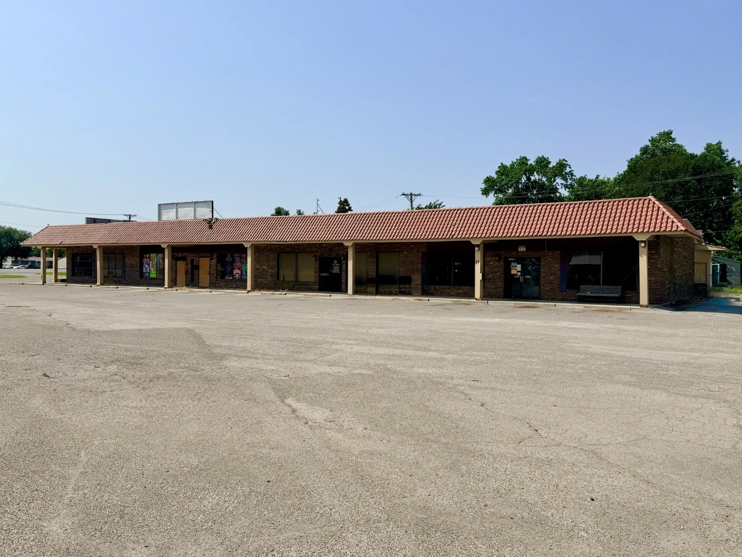 Villa Shopping Center
