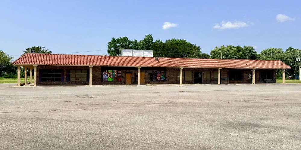 Villa Shopping Center
