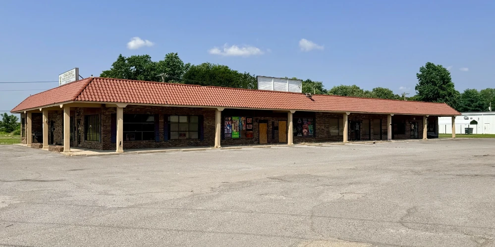 Villa Shopping Center