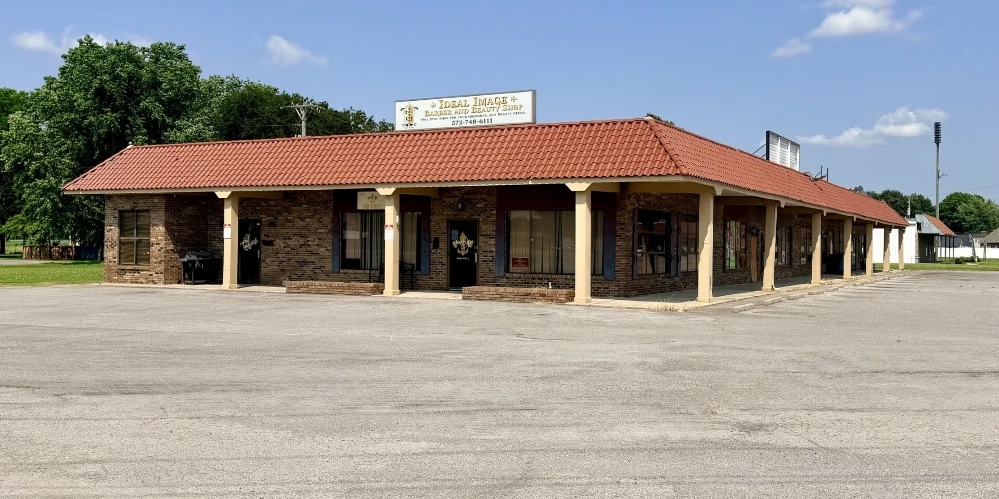 Villa Shopping Center