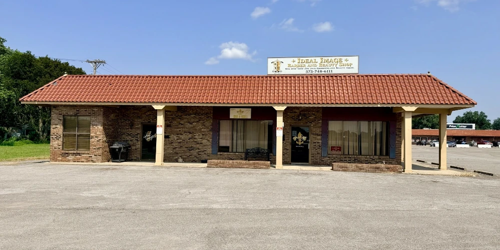Villa Shopping Center
