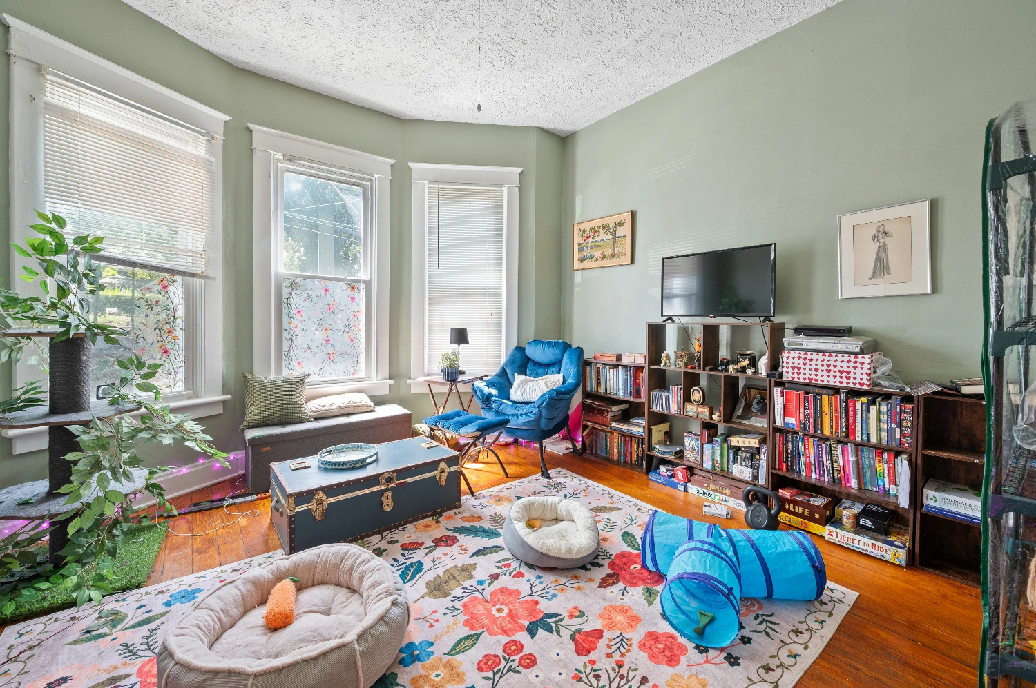 1105 Hutton St, Troy, NY for sale