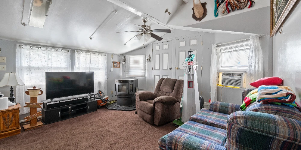 319 Speigletown Rd, Troy, NY for sale