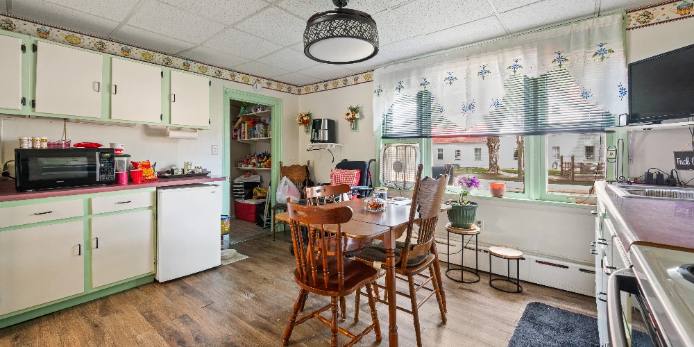 319 Speigletown Rd, Troy, NY for sale