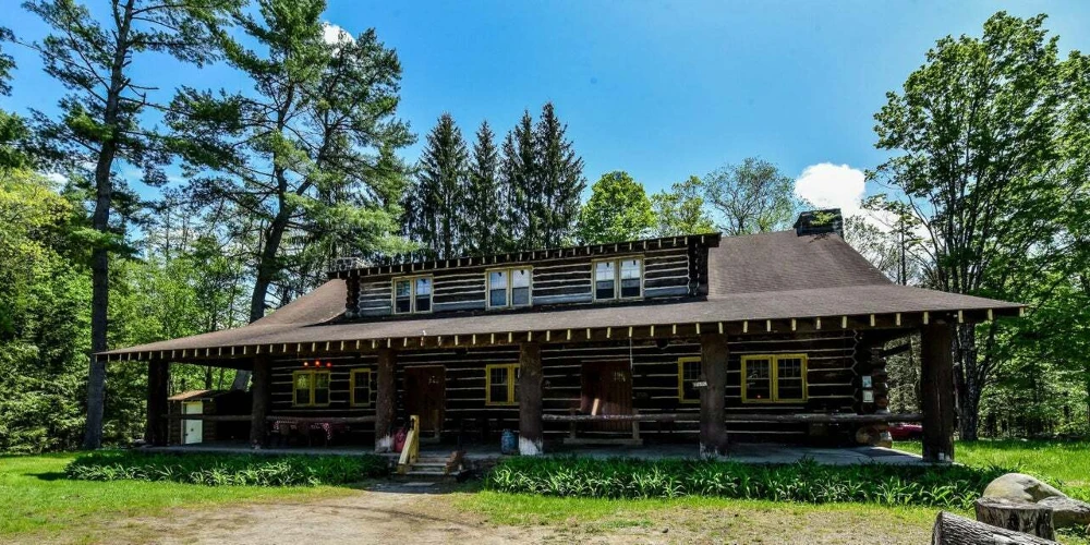 746 Howe Rd, Lake Luzerne, NY for sale