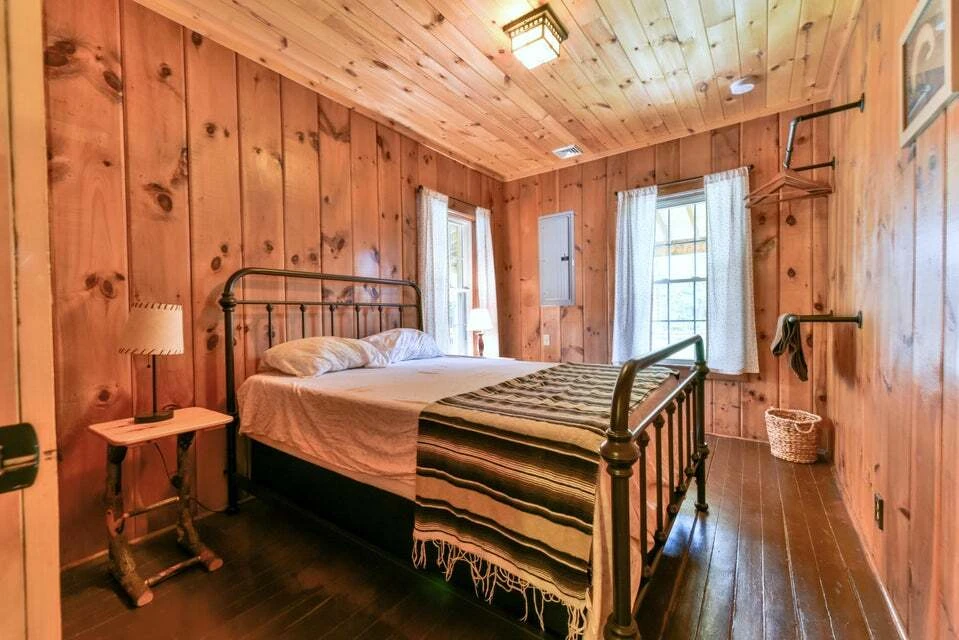 746 Howe Rd, Lake Luzerne, NY for sale