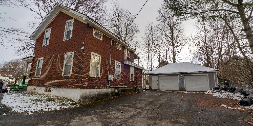 204 Prospect St, Endicott, NY for sale