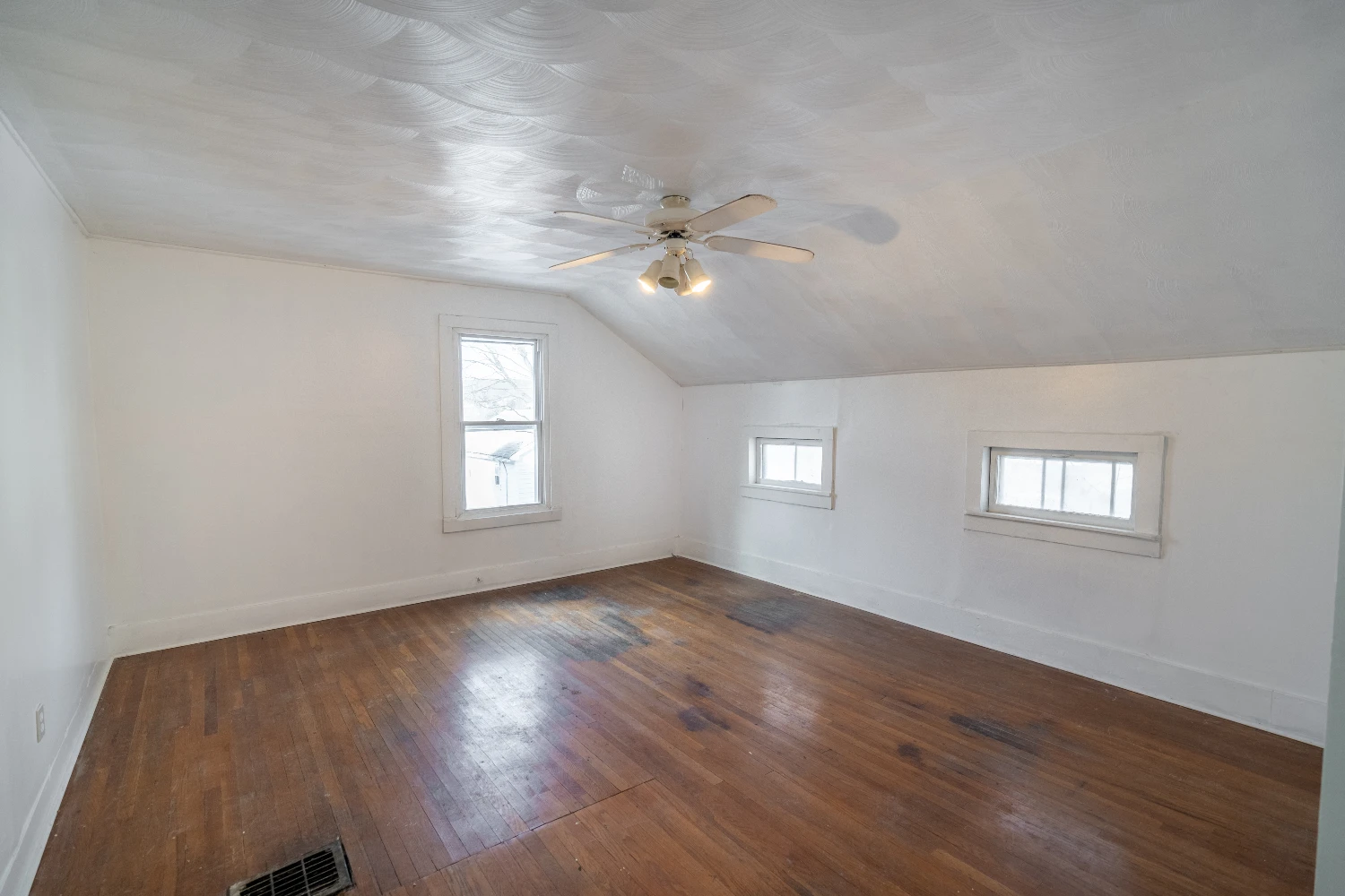 204 Prospect St, Endicott, NY for sale