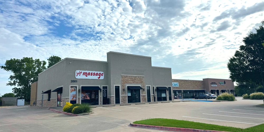 Cross Creek Shopping Center