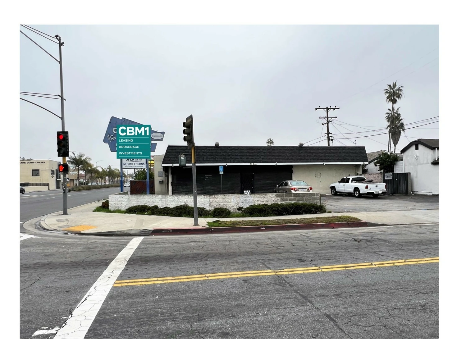 550 W Manchester Blvd