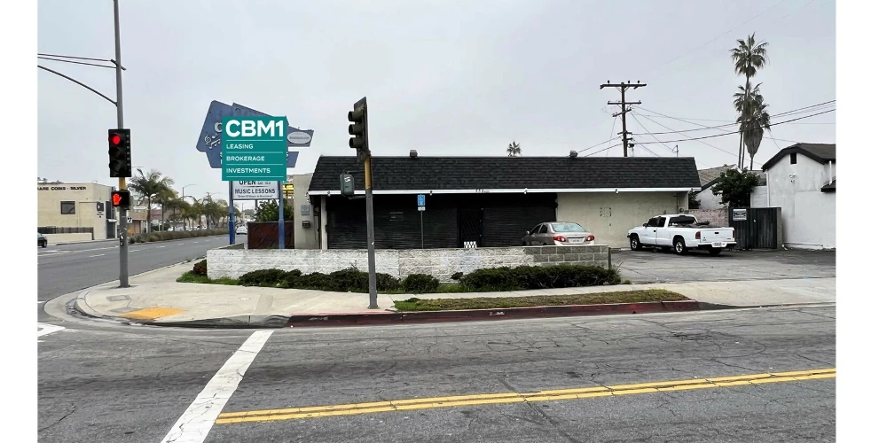 550 W Manchester Blvd