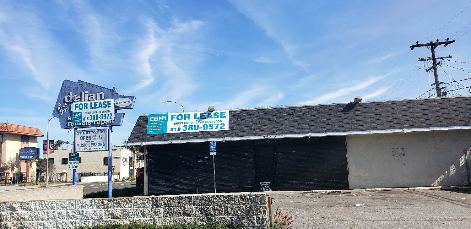 550 W Manchester Blvd