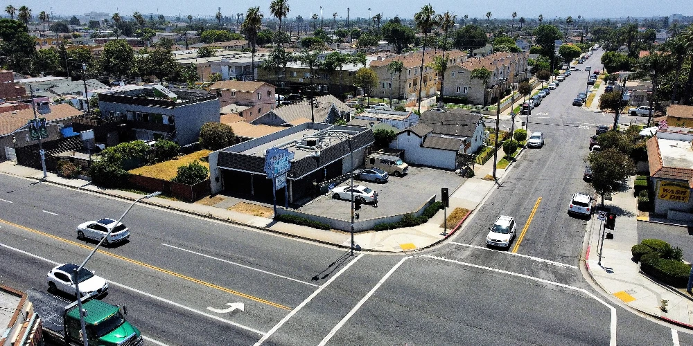 550 W Manchester Blvd