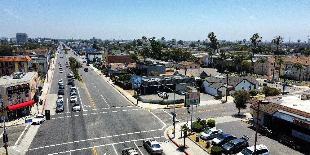 550 W Manchester Blvd