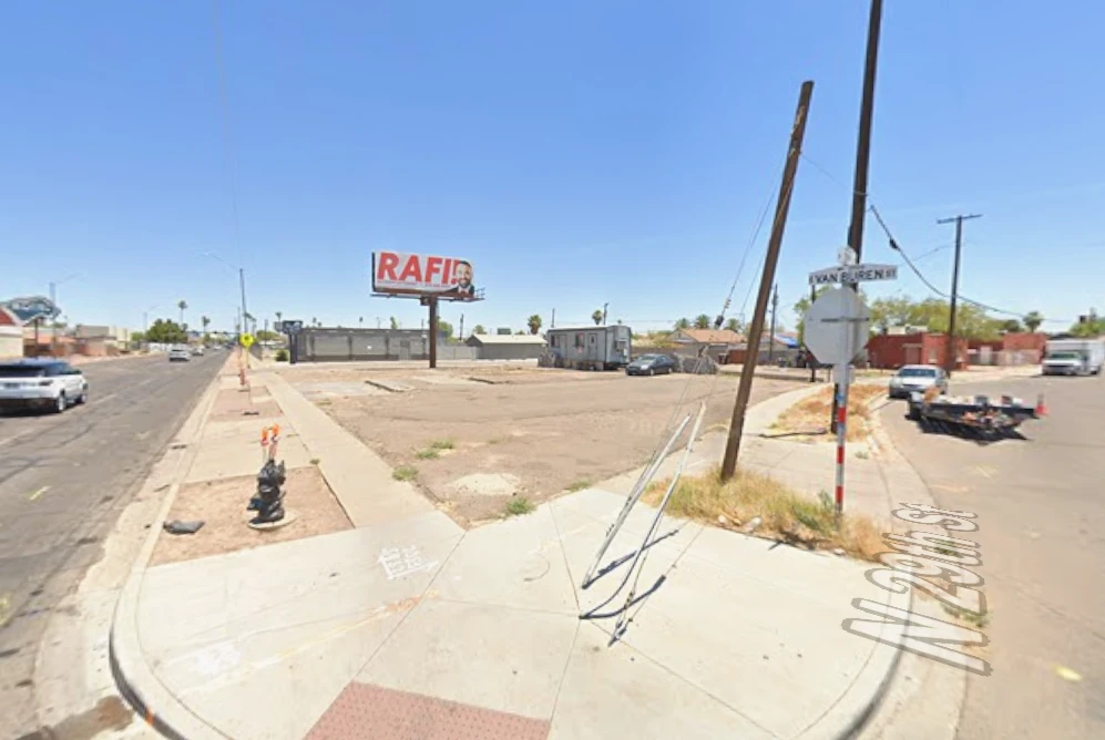 2901 E Van Buren St