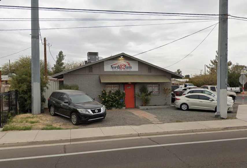 32nd St Stand-Alone Commercial