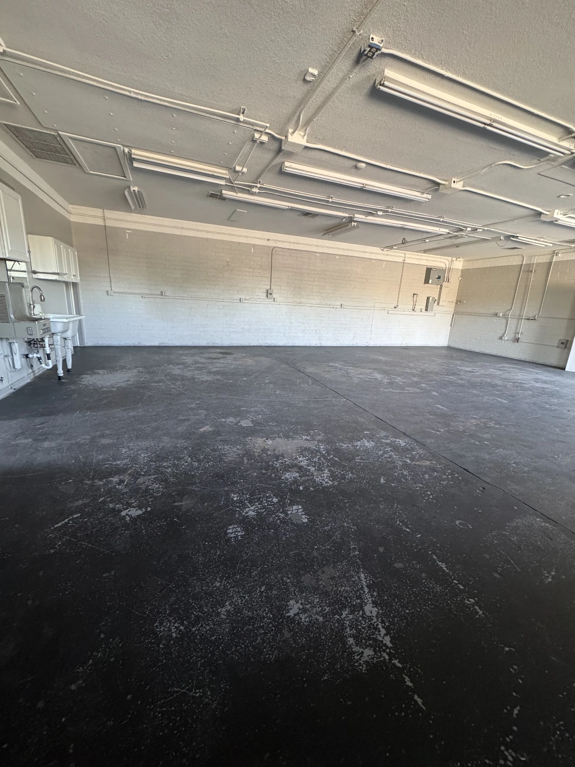 32nd St Stand-Alone Commercial