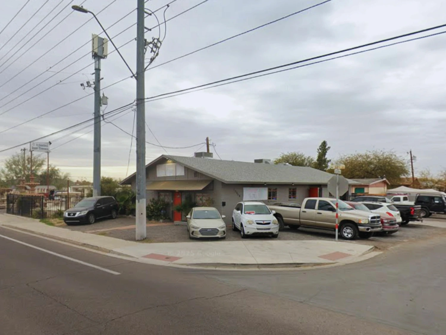 32nd St Stand-Alone Commercial