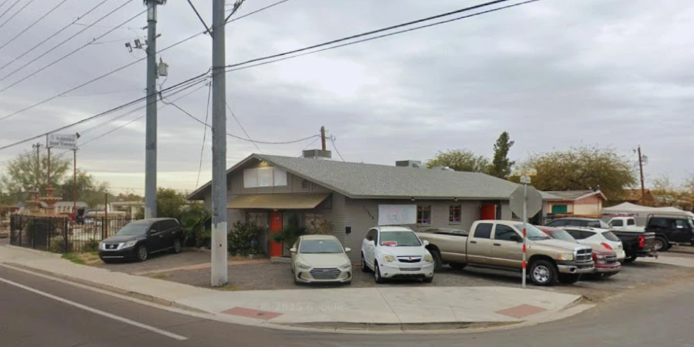32nd St Stand-Alone Commercial