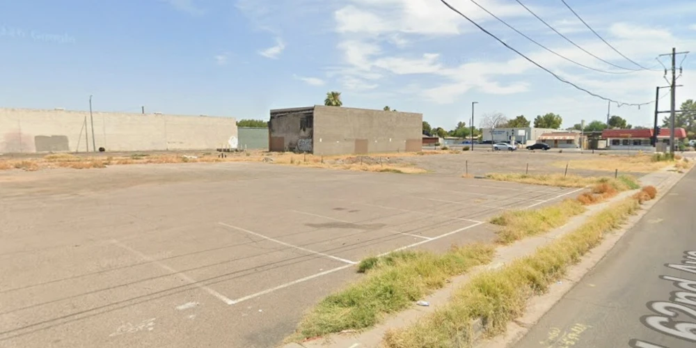 6146 W Glendale Ave