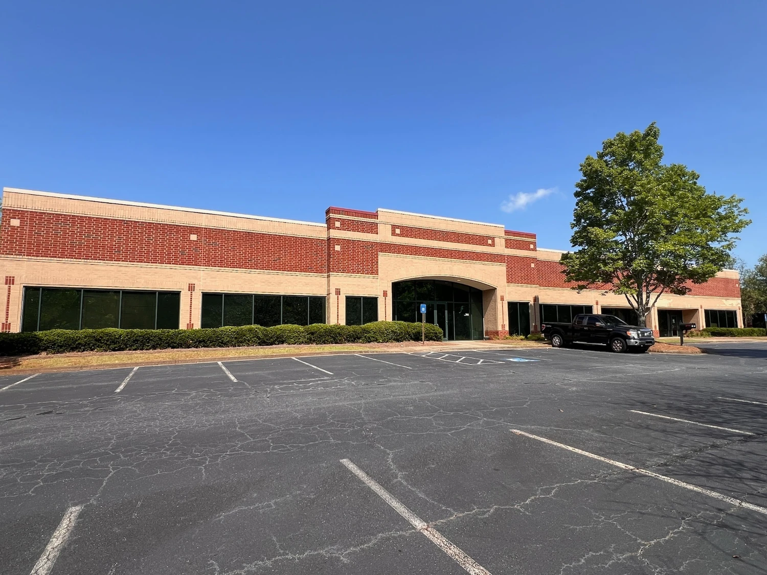 Leased Freestanding Warehouse Industrial / Flex