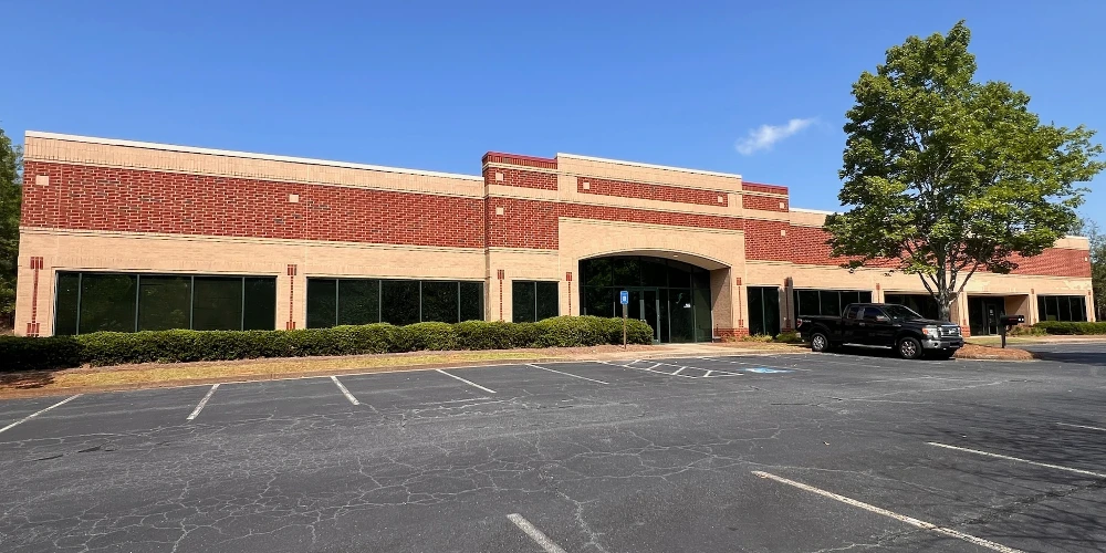 Leased Freestanding Warehouse Industrial / Flex